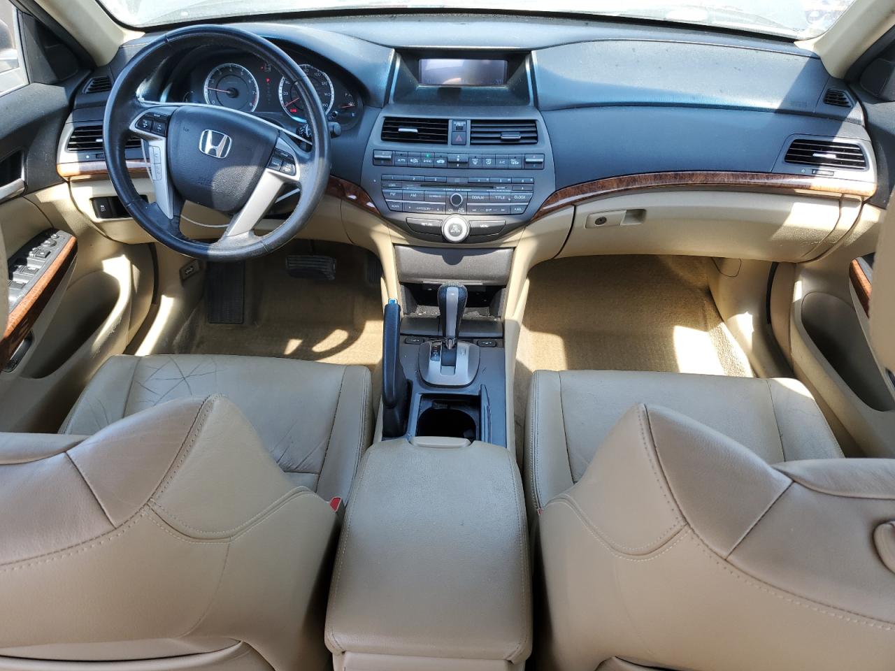 2011 Honda Accord Exl VIN: 1HGCP2F83BA085464 Lot: 80203635