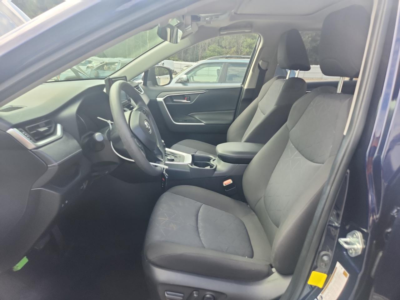 2020 Toyota Rav4 Xle VIN: JTMRWRFV9LD056027 Lot: 81820815