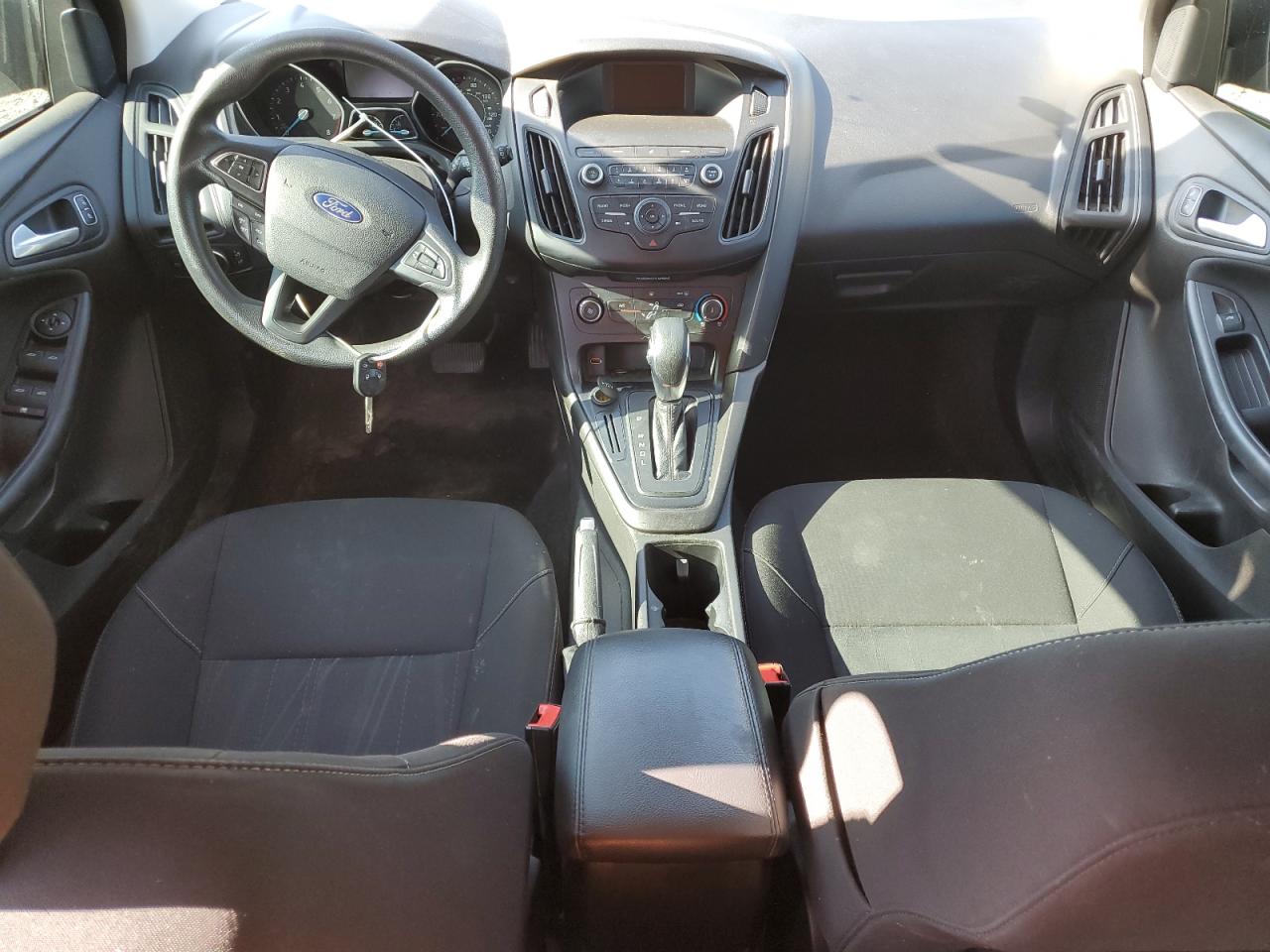 2018 Ford Focus Se VIN: 1FADP3K21JL287464 Lot: 81330765