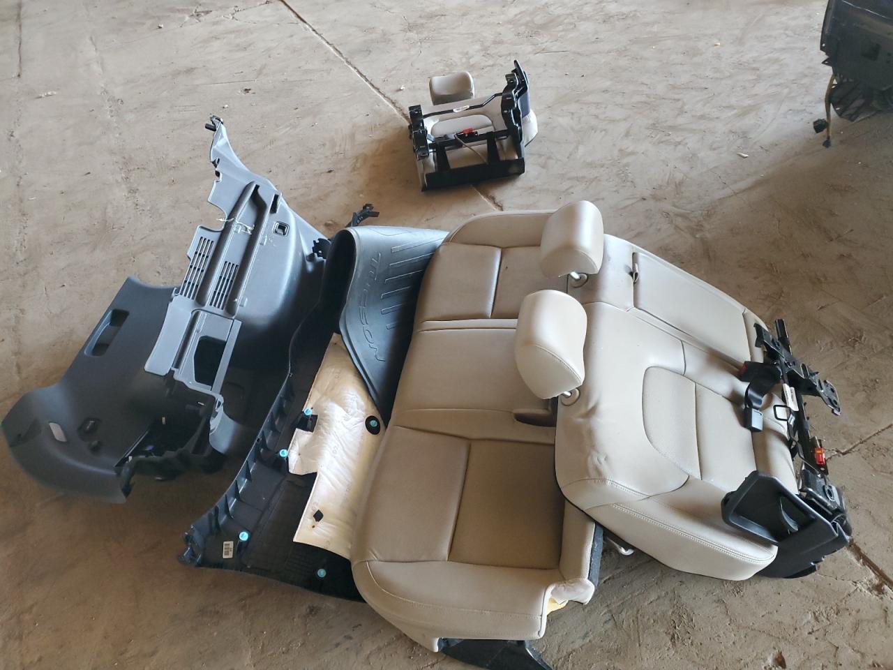 2018 Hyundai Tucson Value VIN: KM8J3CA29JU685053 Lot: 71865685