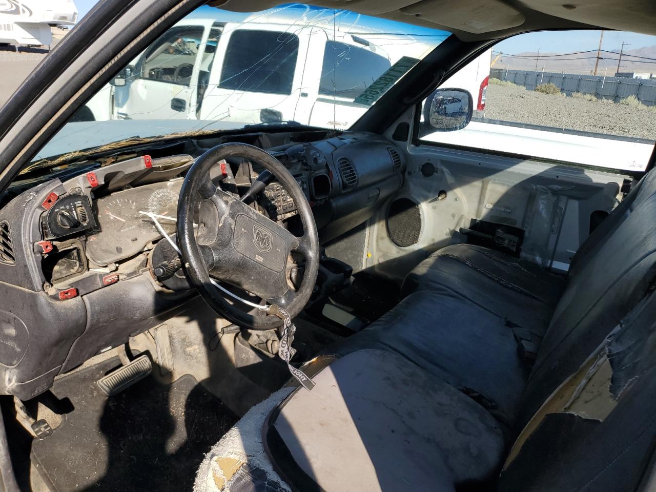 1999 Dodge Ram 2500 VIN: 3B6KF26ZXXM586906 Lot: 71182265