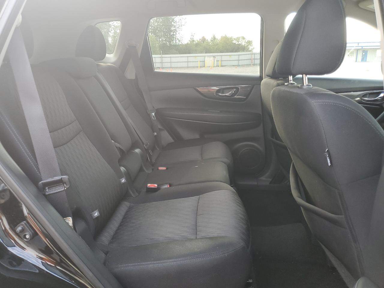 2017 Nissan Rogue Sv VIN: 5N1AT2MV2HC829588 Lot: 80065115