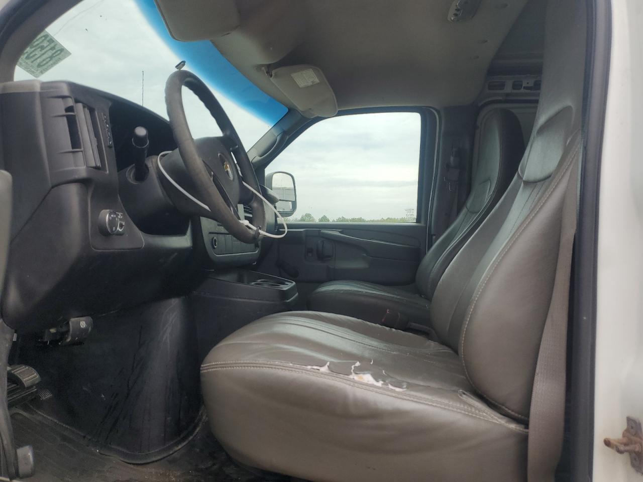 2010 Chev Express G15 VIN: 1GCUGADX2A1179874 Lot: 81594455