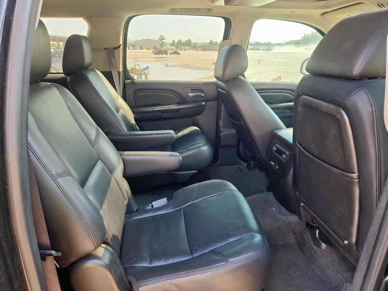 2011 GMC Yukon Xl Denali VIN: 1GKS2MEF7BR361347 Lot: 80566425
