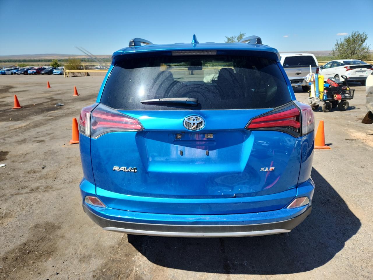 2017 Toyota Rav4 Xle VIN: JTMWFREV5HJ120173 Lot: 82147225