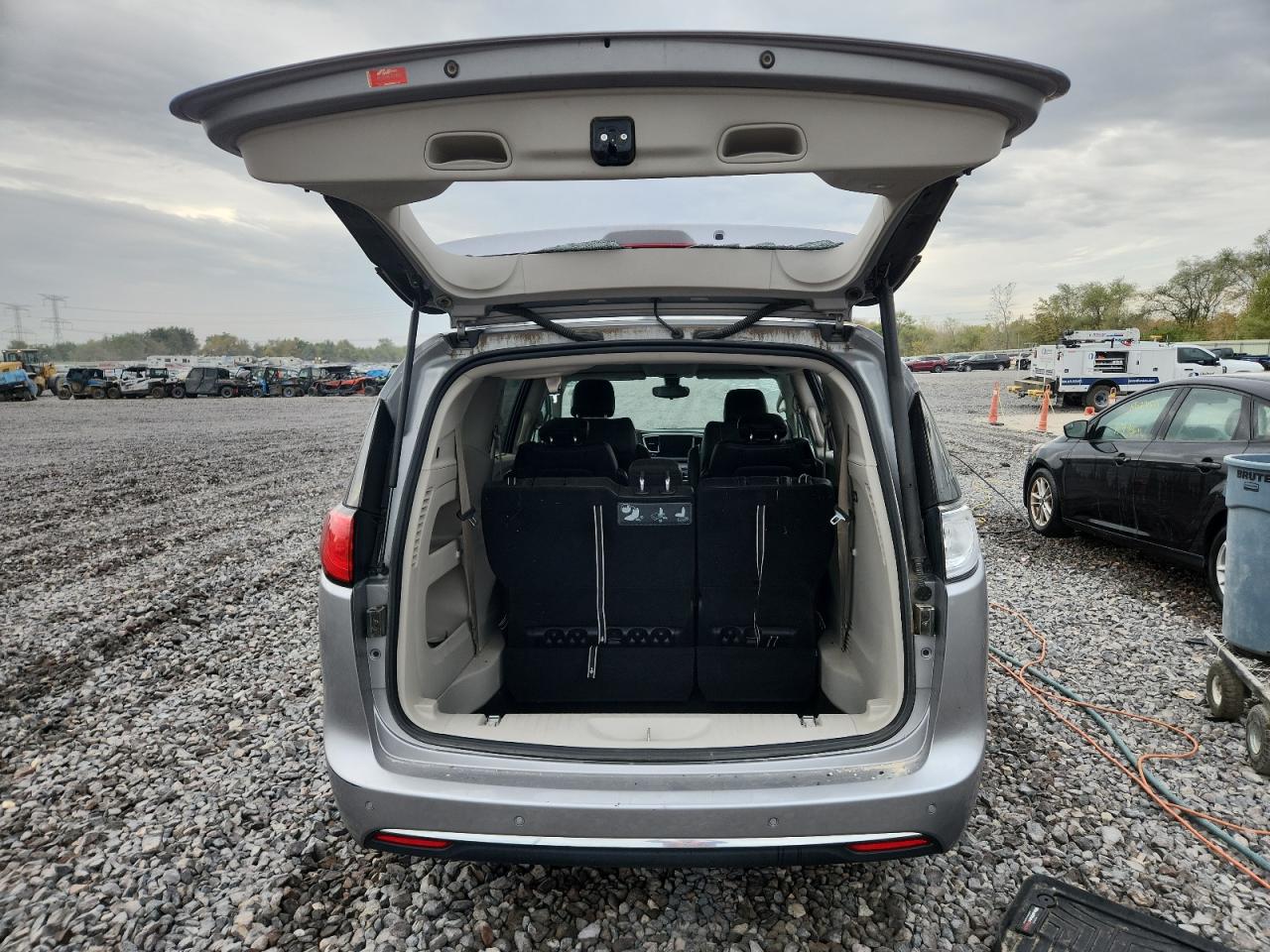 2017 Chrysler Pacifica Touring L VIN: 2C4RC1BG4HR578800 Lot: 81279515