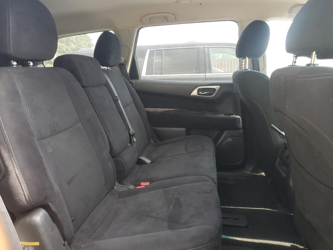 2015 Nissan Pathfinder S VIN: 5N1AR2MN4FC635558 Lot: 80401395