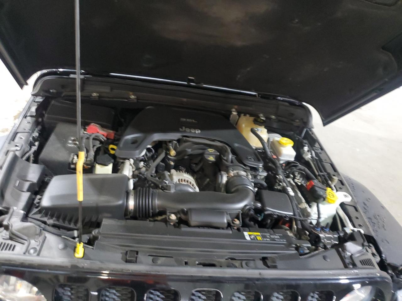 2018 Jeep Wrangler Unlimited Sport VIN: 1C4HJXDG2JW273231 Lot: 72015095