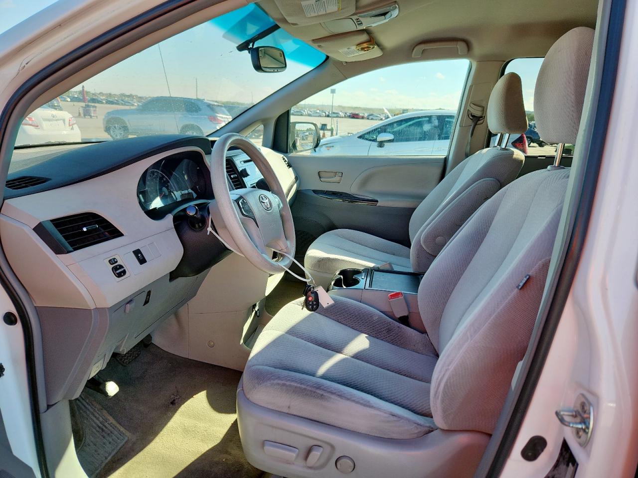 2012 Toyota Sienna Le VIN: 5TDKK3DC3CS256790 Lot: 81681175