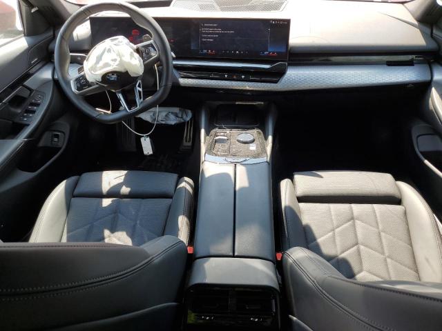  BMW 5 SERIES 2025 Красный