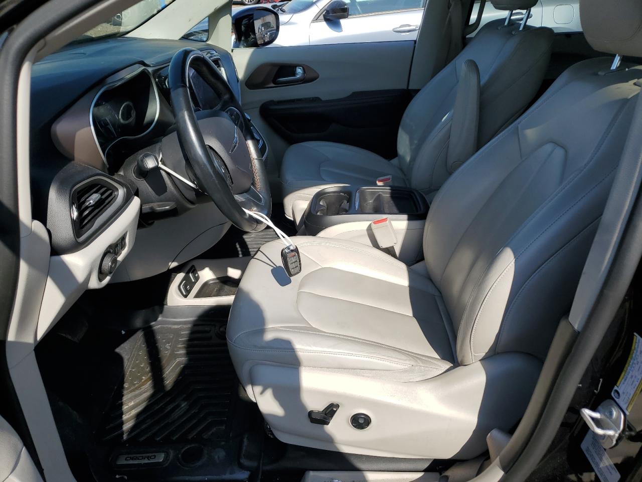 2017 Chrysler Pacifica Touring L VIN: 2C4RC1BG8HR516803 Lot: 80757535