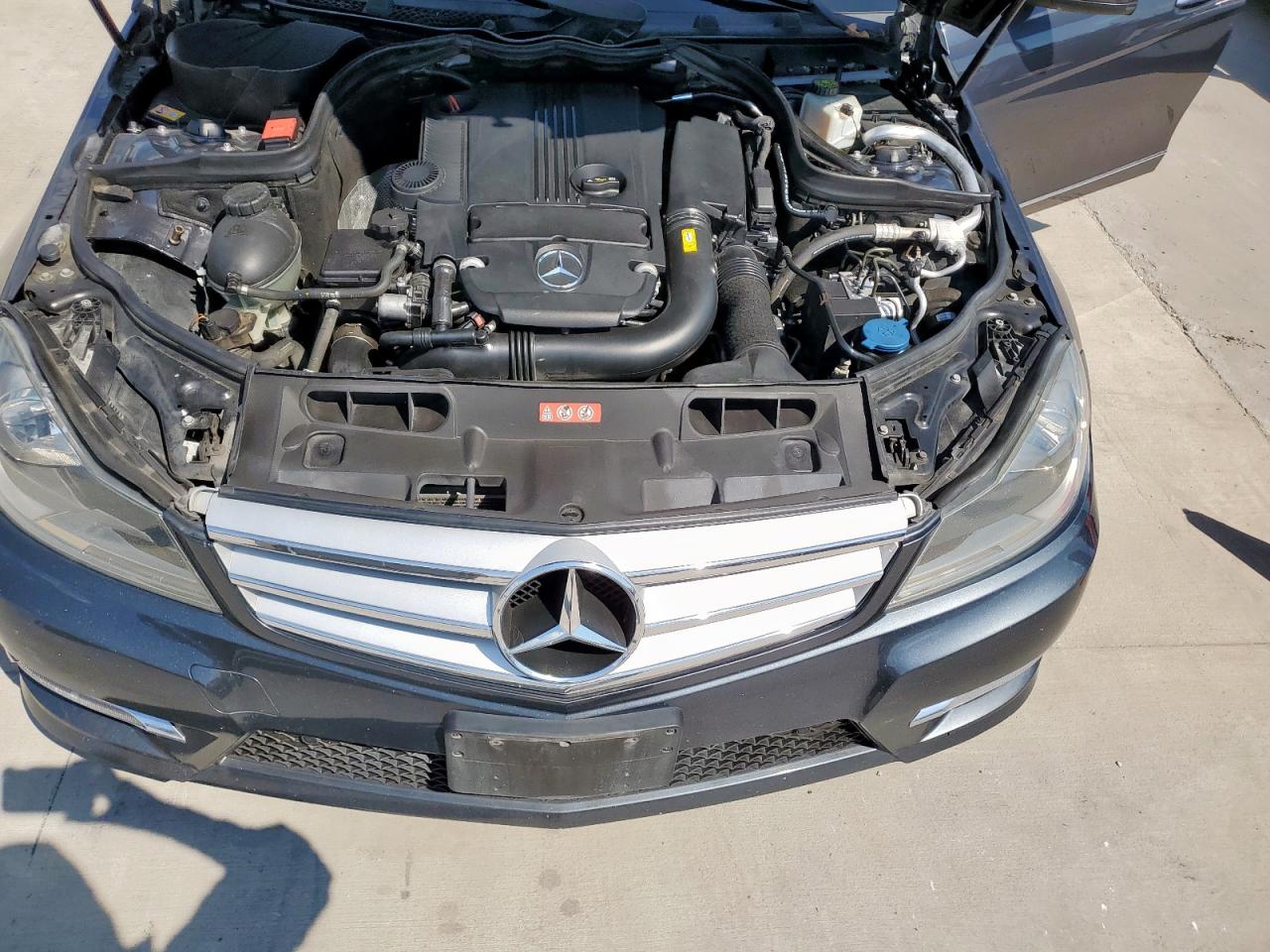 2013 Mercedes-Benz C 250 VIN: WDDGF4HB9DR256140 Lot: 82166445