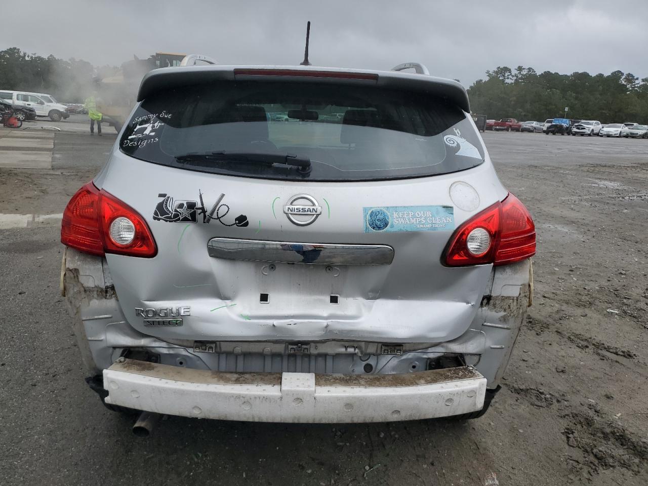 2015 Nissan Rogue Select S VIN: JN8AS5MT6FW657282 Lot: 81909615