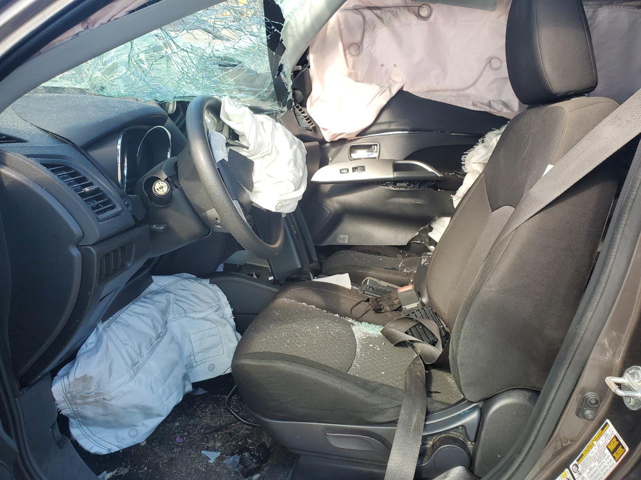 2018 Mitsubishi Outlander Sport Es VIN: JA4AR3AU1JU020940 Lot: 81755895