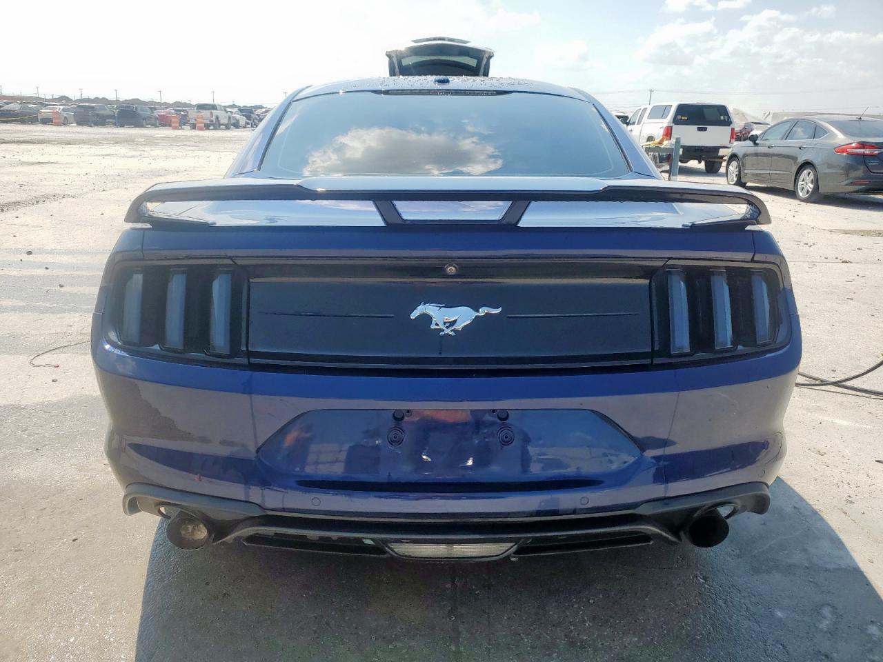 2018 Ford Mustang VIN: 1FA6P8TH7J5175636 Lot: 81055935