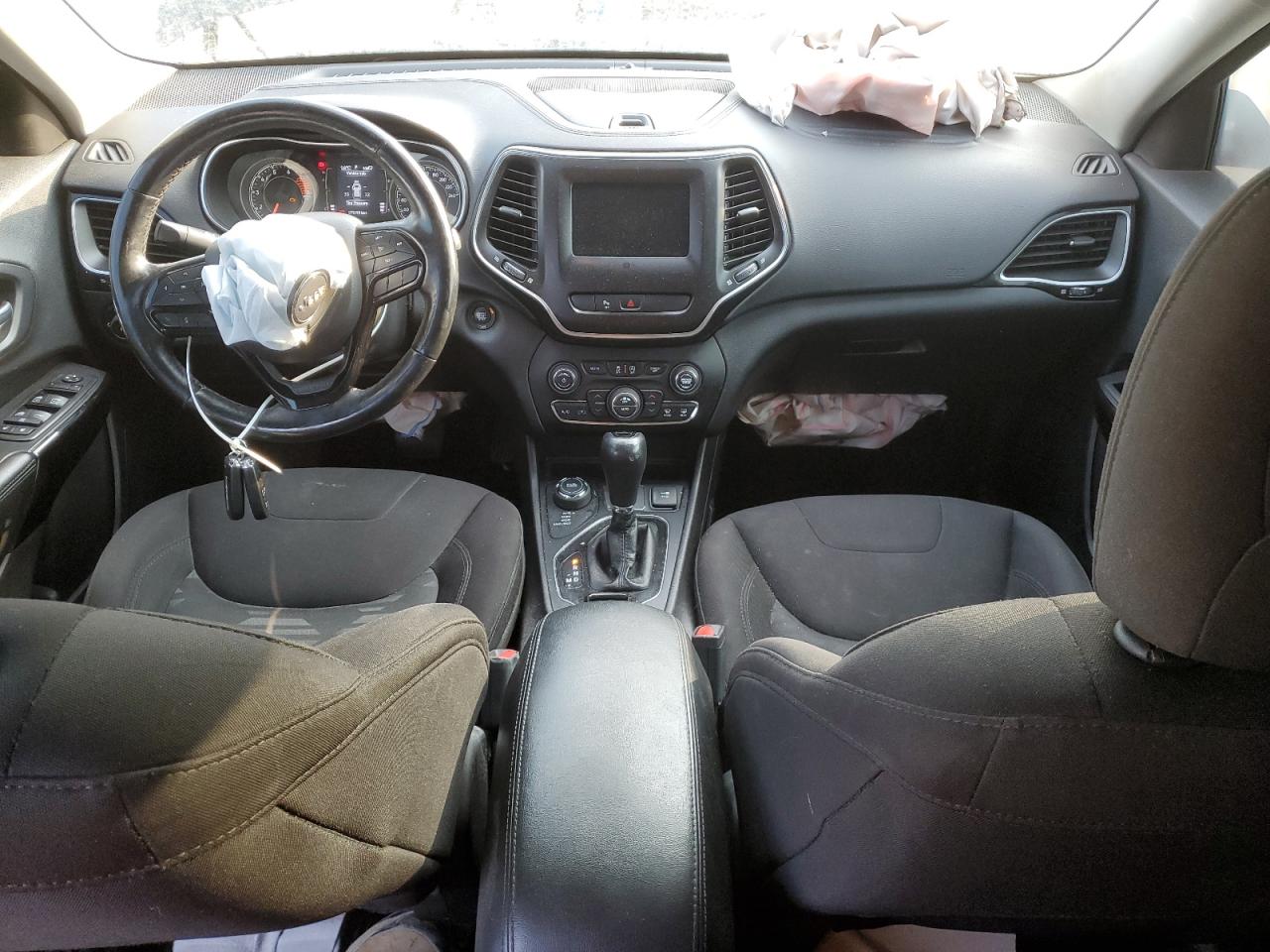 2019 Jeep Cherokee Latitude VIN: 1C4PJMCX2KD315938 Lot: 71642155