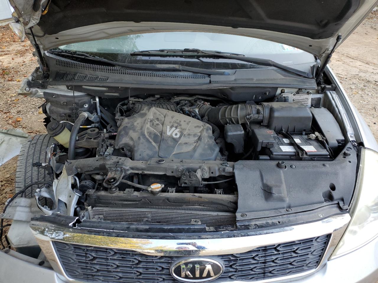 2011 Kia Sedona Lx VIN: KNDMG4C71B6388160 Lot: 81645635