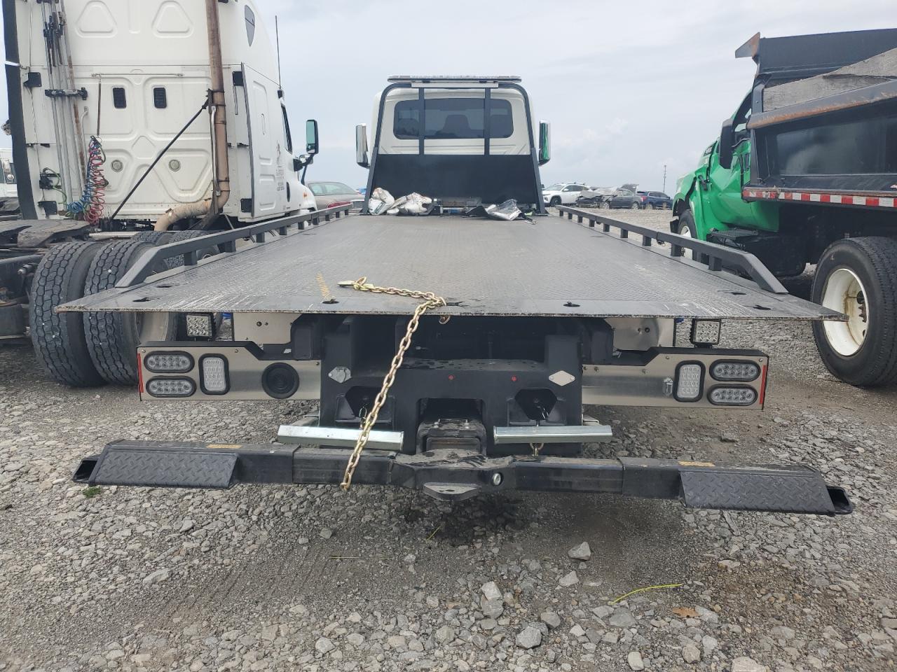 2025 International Mv607 - Flat Bed Truck VIN: 1HTEUMML4SS053462 Lot: 83800415