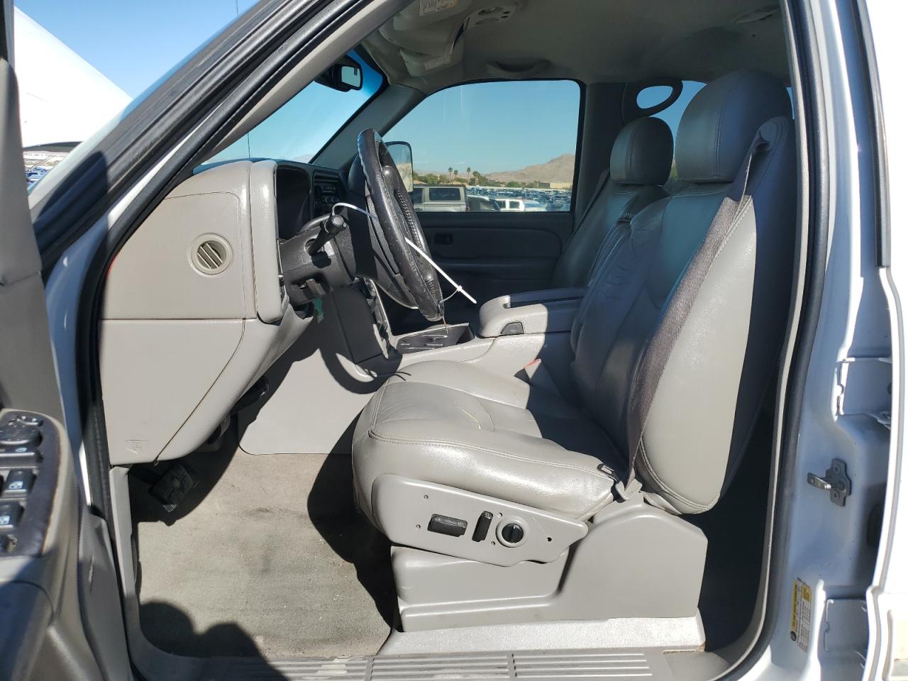 2006 Chevrolet Silverado K2500 Heavy Duty VIN: 1GCHK23U06F131202 Lot: 71666305