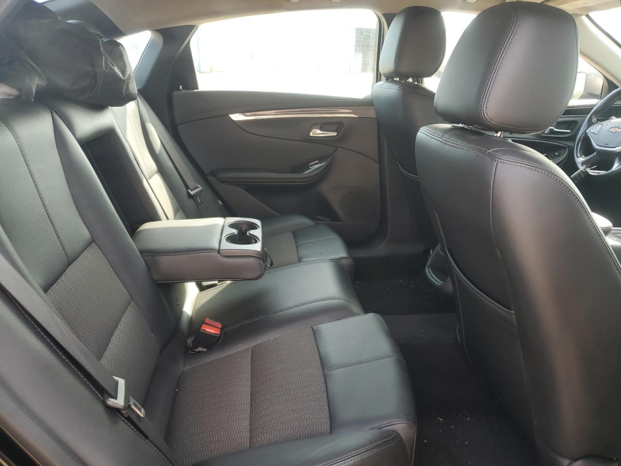 2018 Chevrolet Impala Lt VIN: 1G1105SA5JU121679 Lot: 83990365