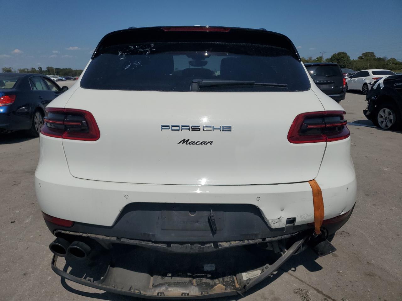 2017 Porsche Macan VIN: WP1AA2A54HLB83970 Lot: 70887675