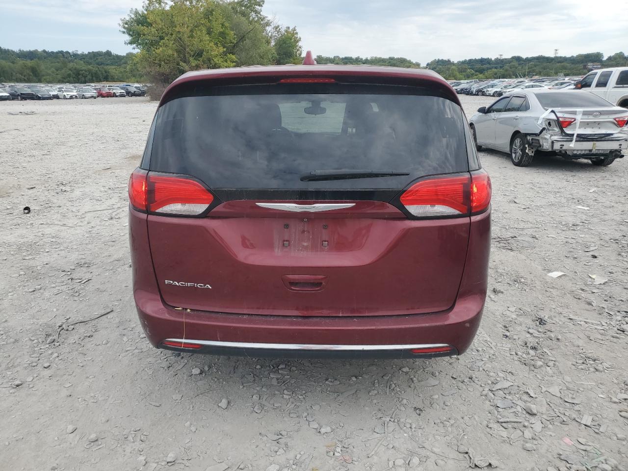 2017 Chrysler Pacifica Touring L VIN: 2C4RC1BGXHR816651 Lot: 71977715