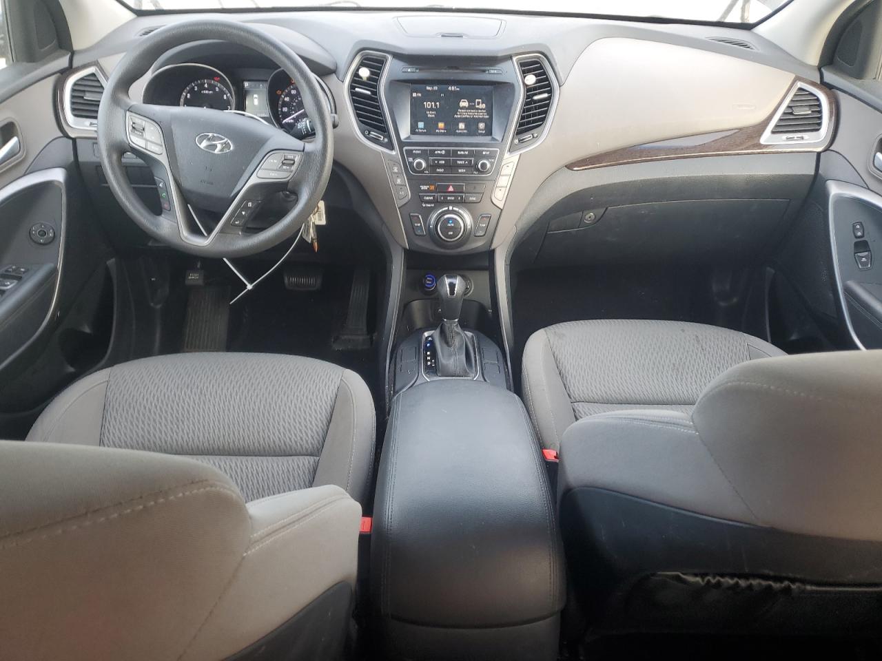 2017 Hyundai Santa Fe Se VIN: KM8SMDHFXHU231517 Lot: 83754355