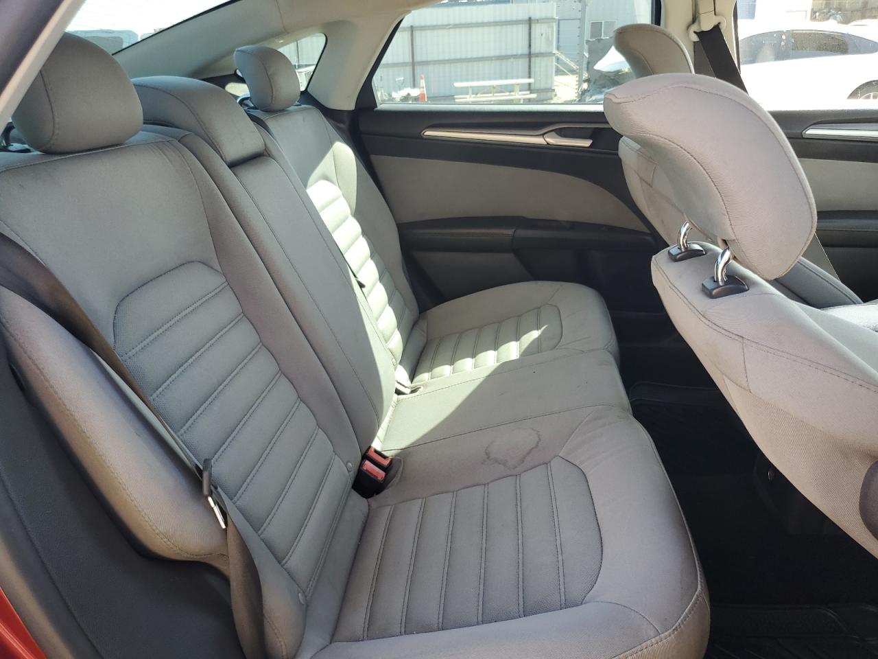 2014 Ford Fusion S VIN: 3FA6P0G72ER293535 Lot: 81963275