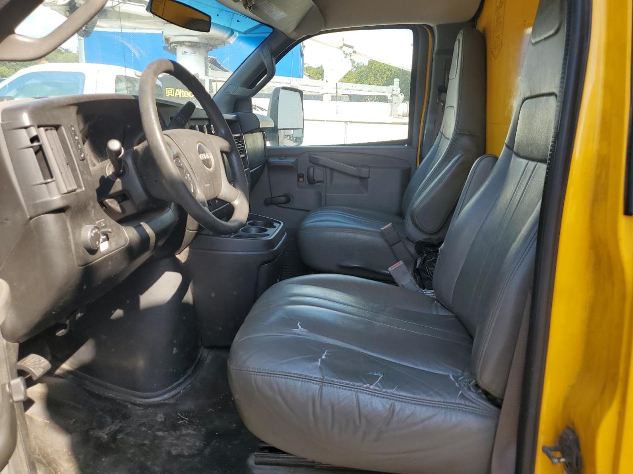 2018 GMC Savana Cutaway G3500 VIN: 7GZ37TCG6JN902453 Lot: 71618375