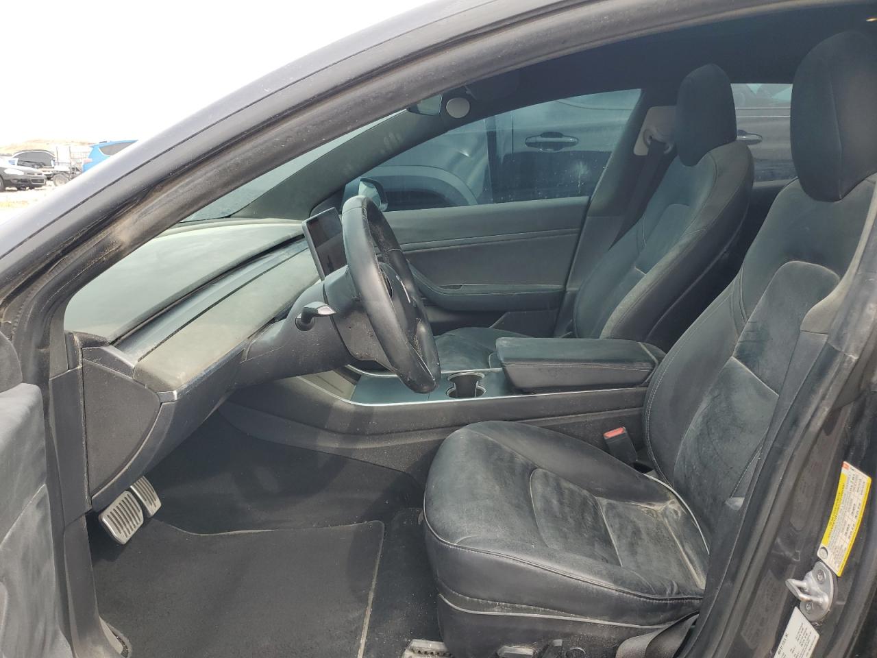 2019 Tesla Model 3 VIN: 5YJ3E1EBXKF194071 Lot: 70927235