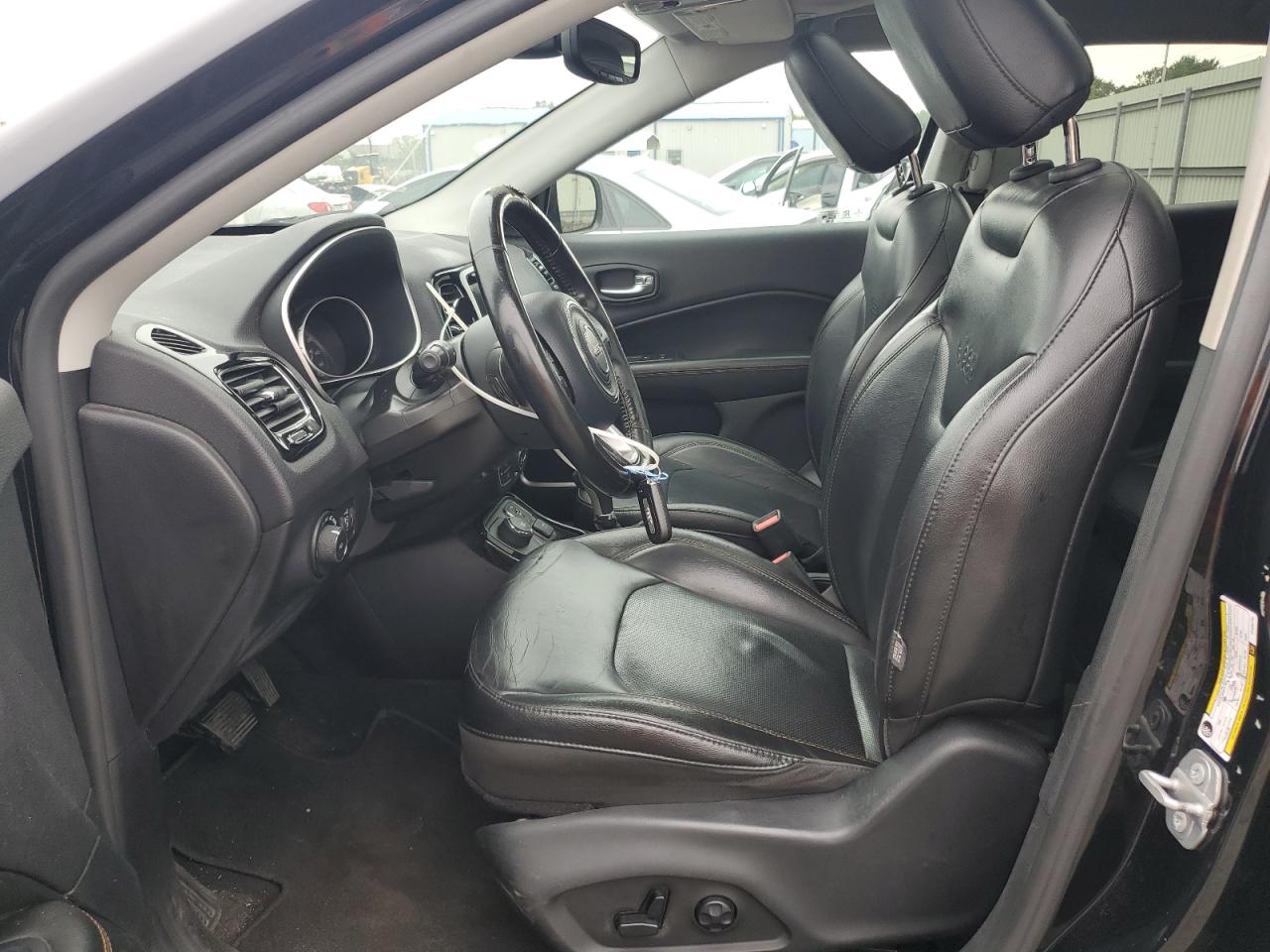 2018 Jeep Compass Limited VIN: 3C4NJDCB9JT435773 Lot: 81570385