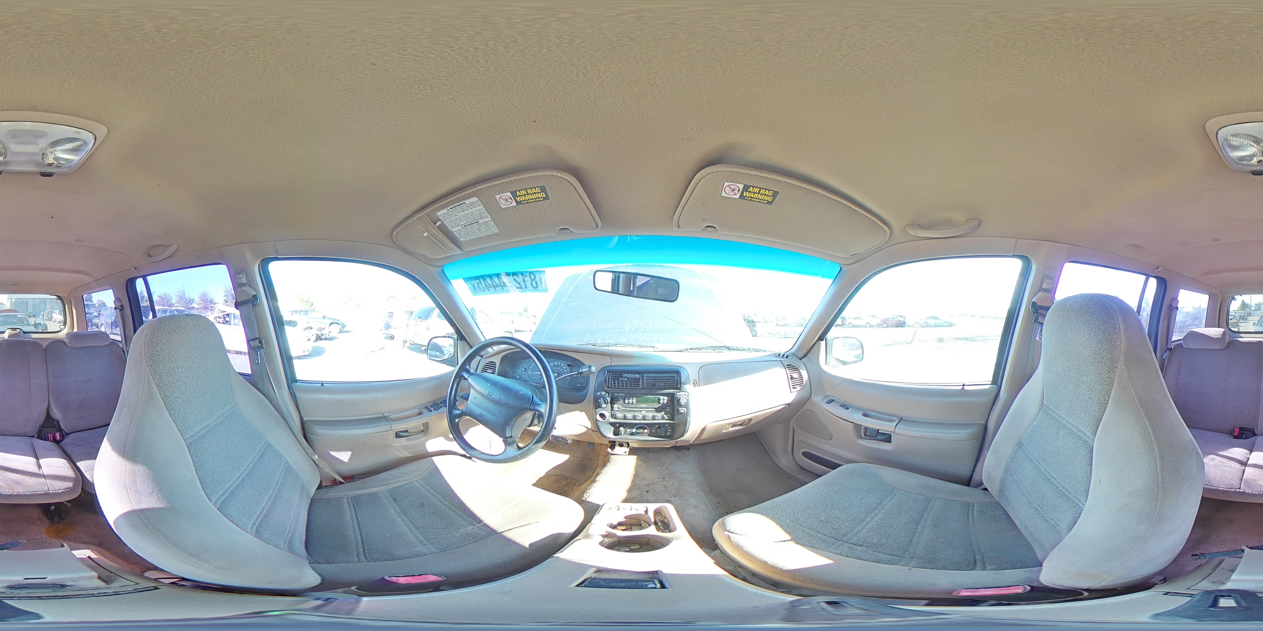 2000 Ford Explorer Xls VIN: 1FMZU72X6YZA15989 Lot: 81274445