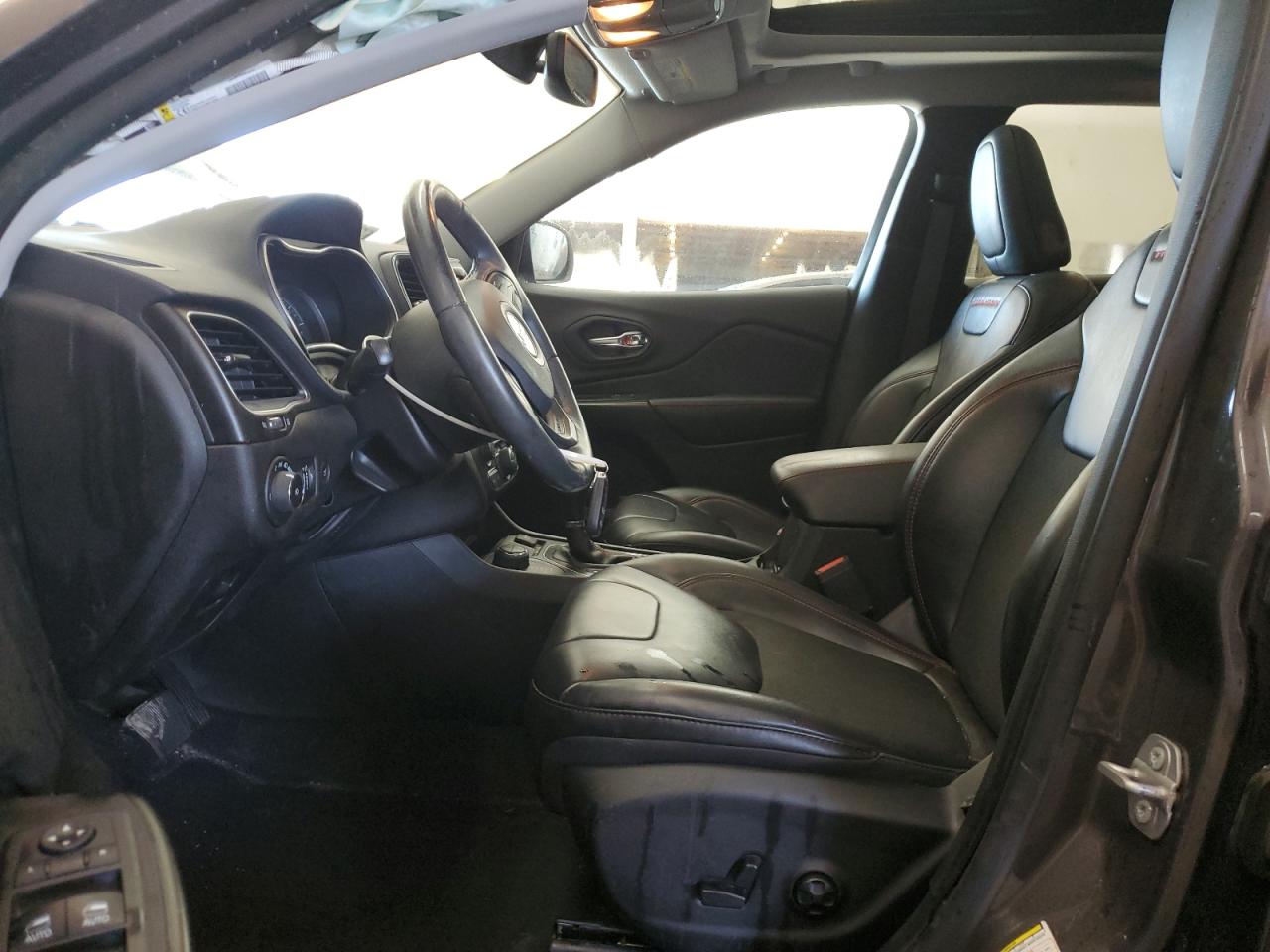 2019 Jeep Cherokee Trailhawk VIN: 1C4PJMBX1KD282092 Lot: 81005795