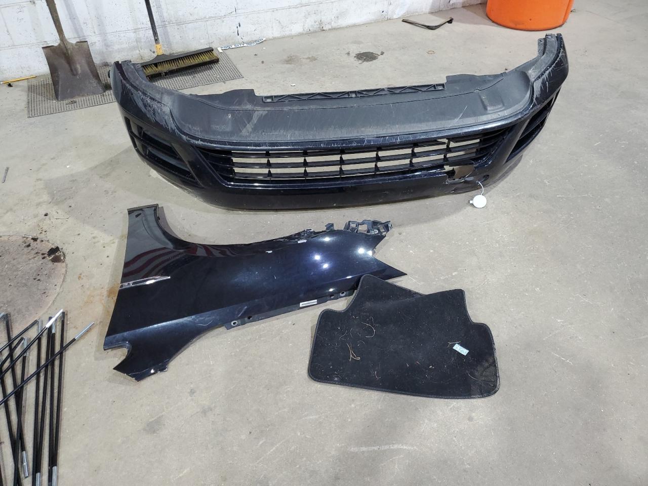 2016 Volkswagen Golf R VIN: WVWUF7AU5GW103576 Lot: 80522605