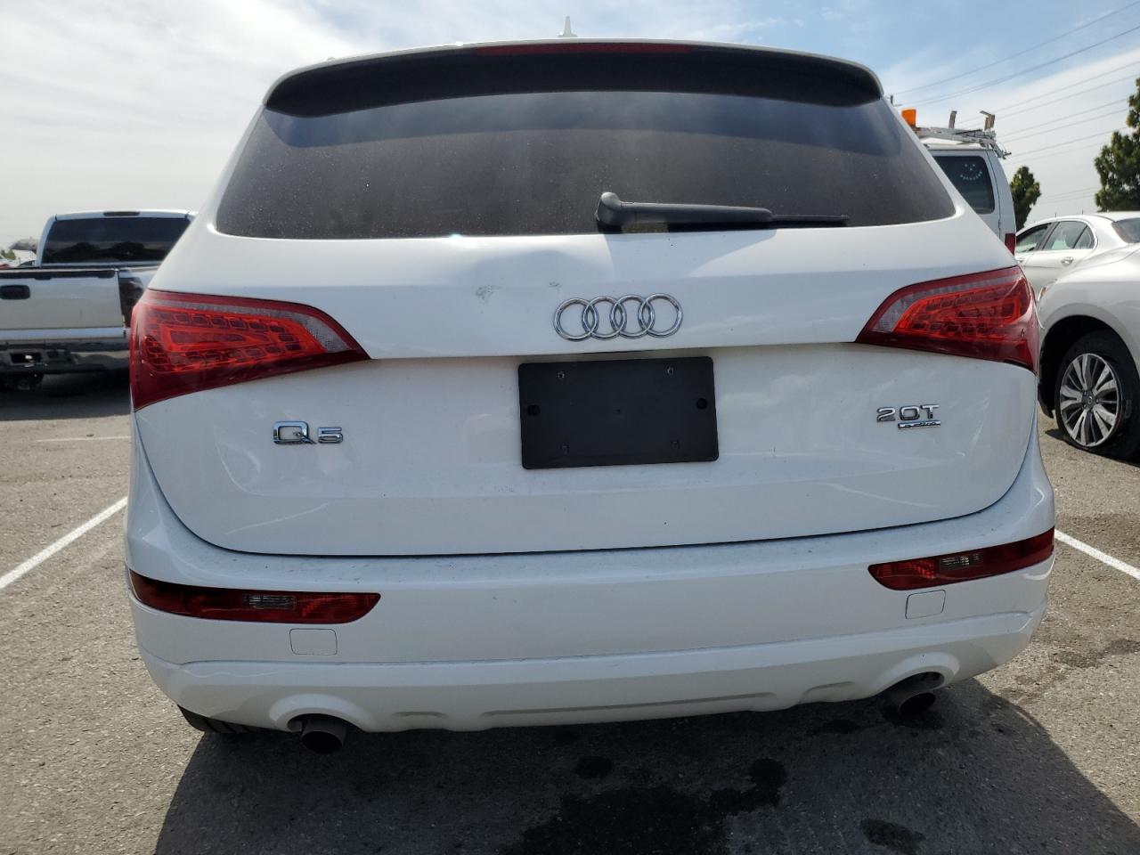 2011 Audi Q5 Premium VIN: WA1CFAFP9BA046584 Lot: 81088035