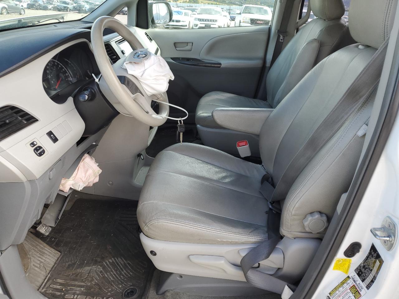 2013 Toyota Sienna VIN: 5TDZK3DC5DS319369 Lot: 81797015