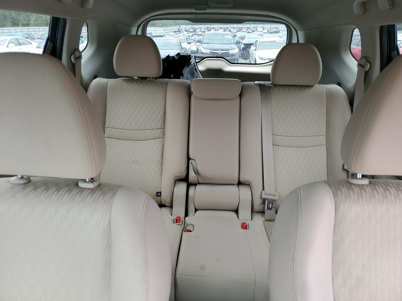 2017 Nissan Rogue S VIN: KNMAT2MT1HP570393 Lot: 81037135