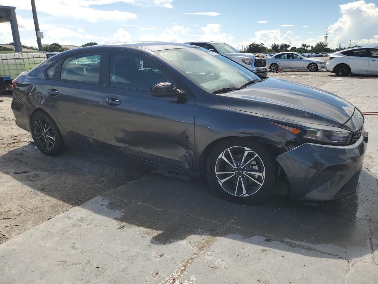 2024 Kia Forte Lx VIN: 3KPF24AD5RE762502 Lot: 84208365