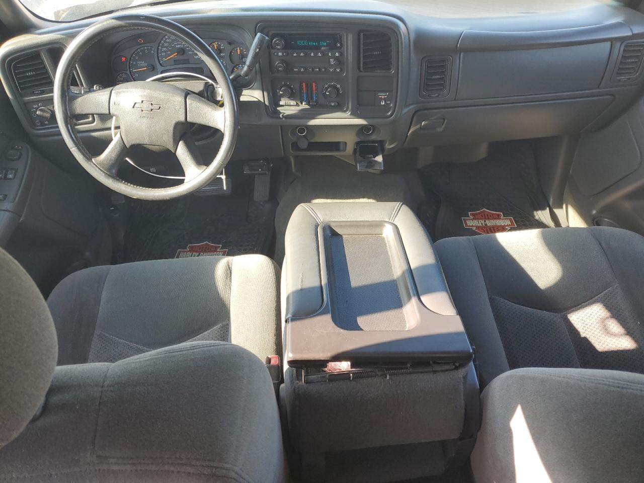 2005 Chevrolet Silverado C2500 Heavy Duty VIN: 1GCHC29U05E182448 Lot: 84376205