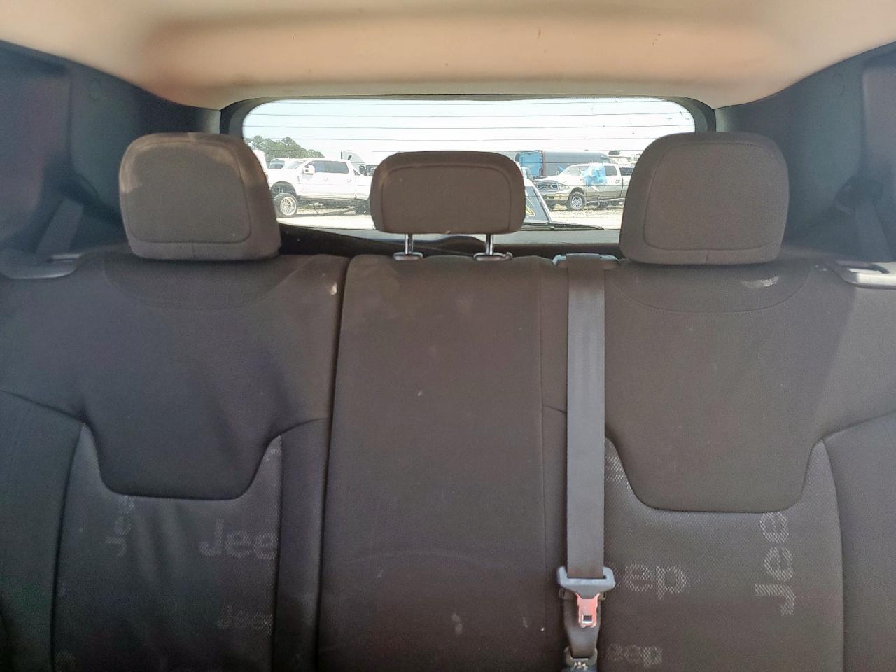 2015 Jeep Renegade Latitude VIN: ZACCJABT4FPB27179 Lot: 80353855