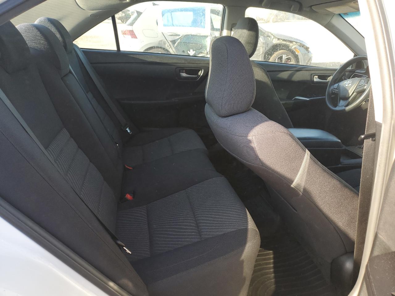 2015 Toyota Camry Le VIN: 4T4BF1FK7FR464735 Lot: 84436135