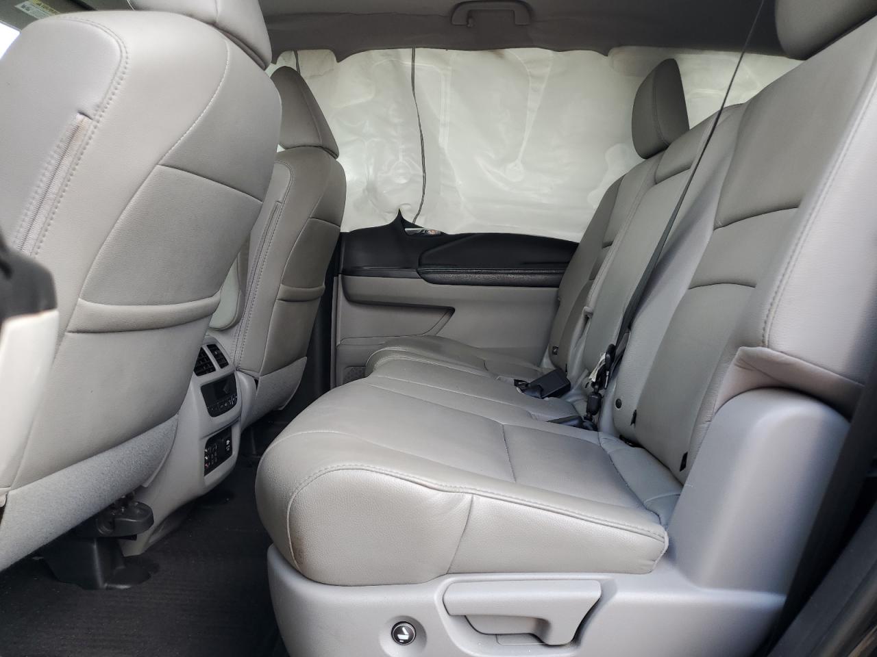 2016 Honda Pilot Touring VIN: 5FNYF5H91GB037300 Lot: 80141605