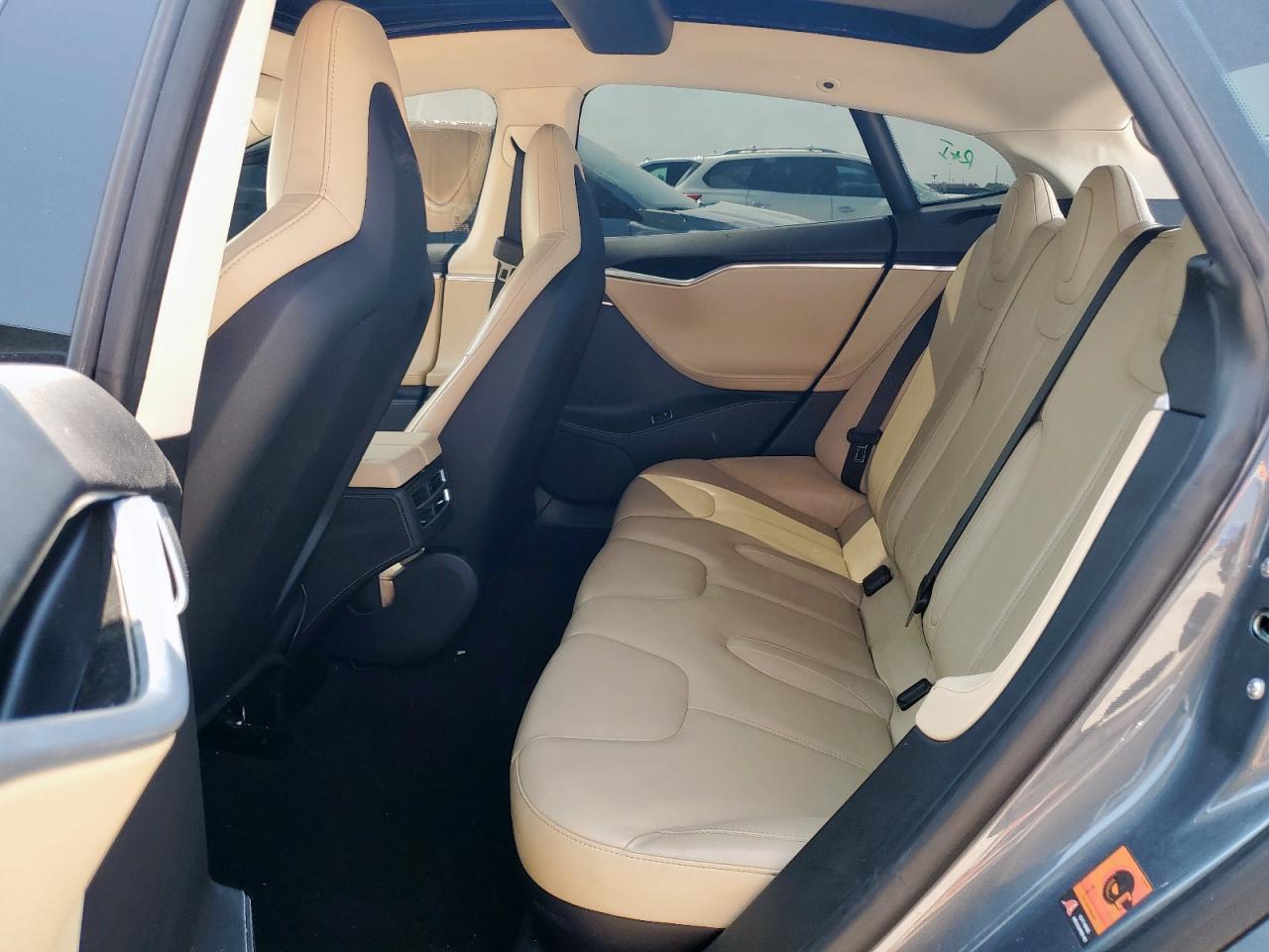 2013 Tesla Model S VIN: 5YJSA1CN0DFP27682 Lot: 81119905