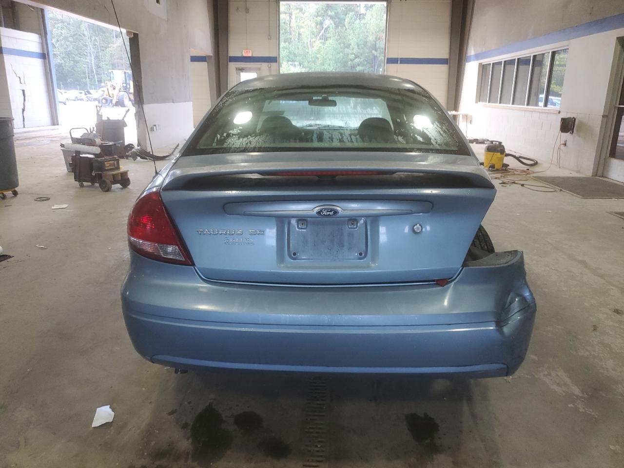 2005 Ford Taurus Se VIN: 1FAFP53255A141363 Lot: 81865765