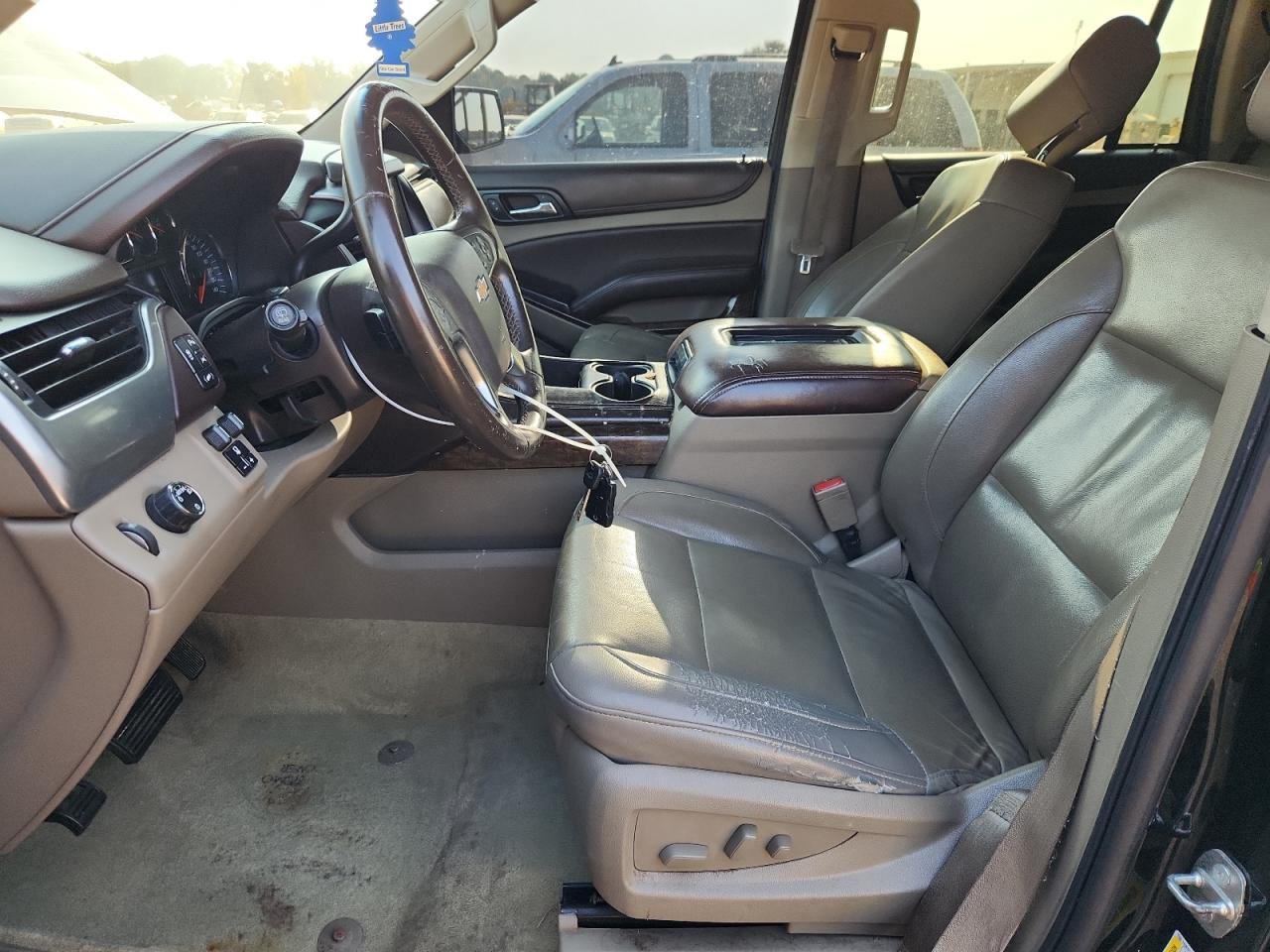 2016 Chevrolet Tahoe C1500 Lt VIN: 1GNSCBKC8GR101805 Lot: 81573495