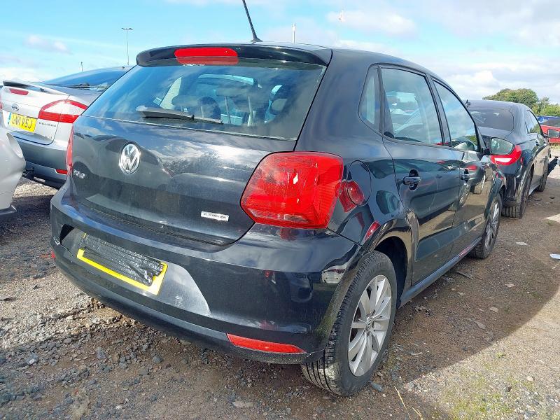 2015 VOLKSWAGEN POLO SE 