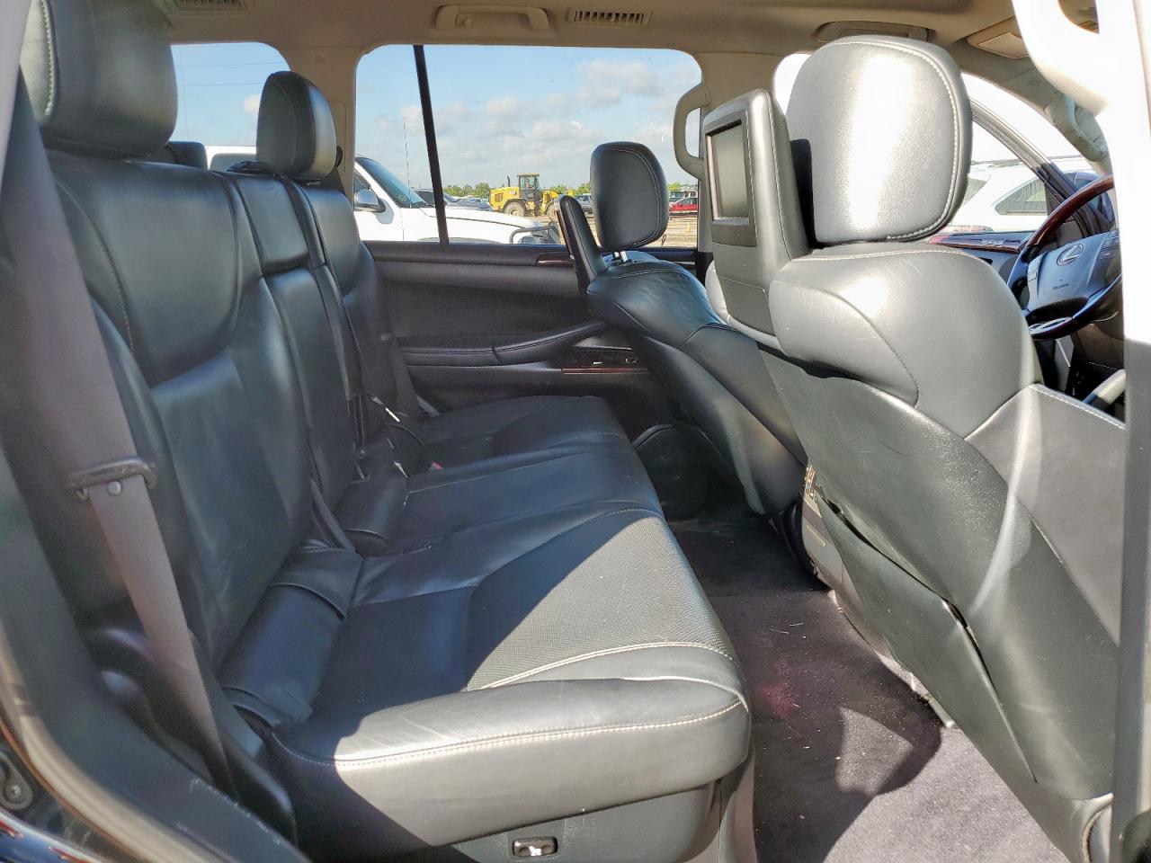 2015 Lexus Lx 570 VIN: JTJHY7AX8F4174588 Lot: 81727875