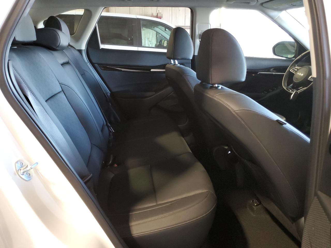 2023 Kia Seltos Sx VIN: KNDETCA22P7454671 Lot: 84440015