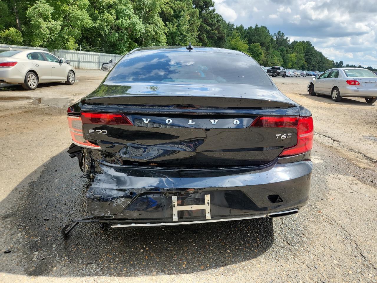 2018 Volvo S90 T6 Momentum VIN: LVY992MK9JP027252 Lot: 81520525