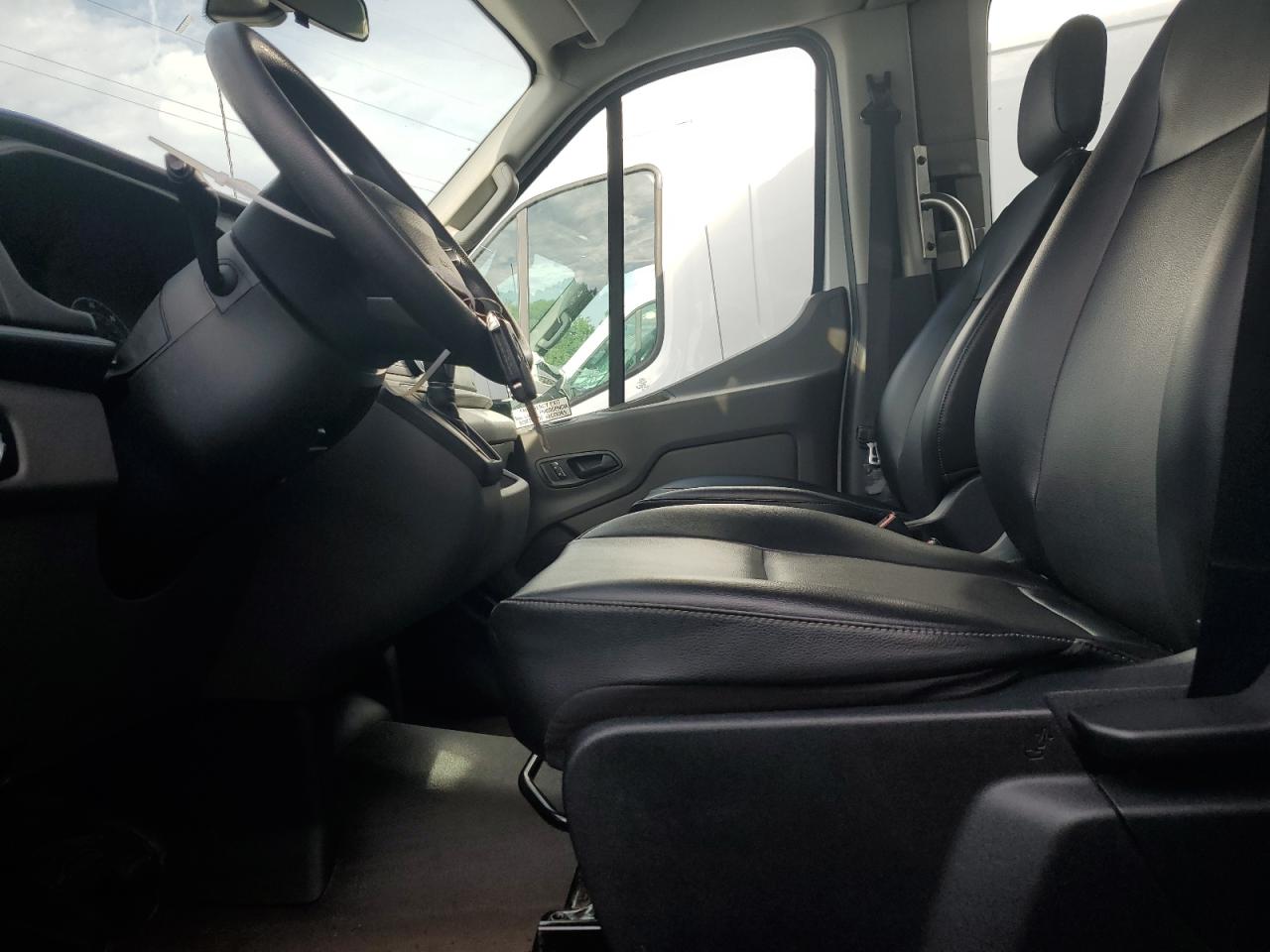 2022 Ford Transit T-350 Hd VIN: 1FBVU4XG5NKA78939 Lot: 70257875